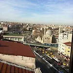 Hotel Escardin 3*