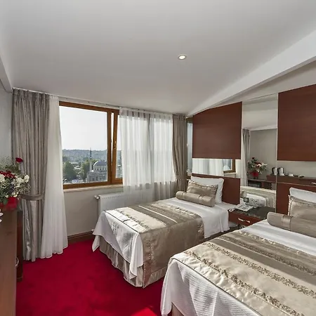 Escardin Hotel 3*
