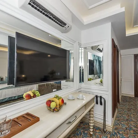 Escardin Hotel 3*